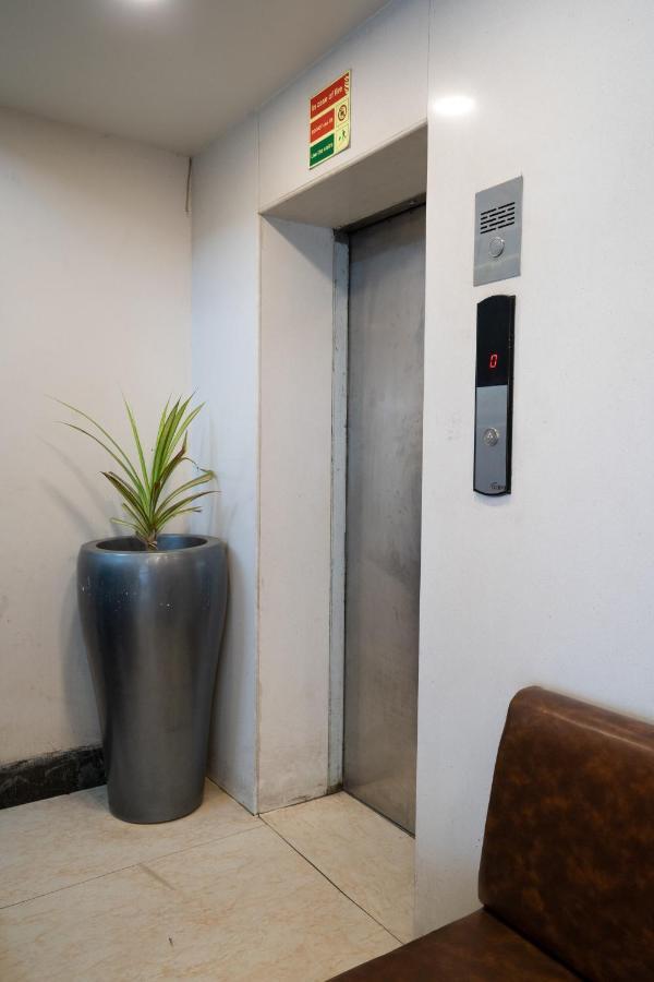 Hotel Kyra Airport Ahmedabad Esterno foto