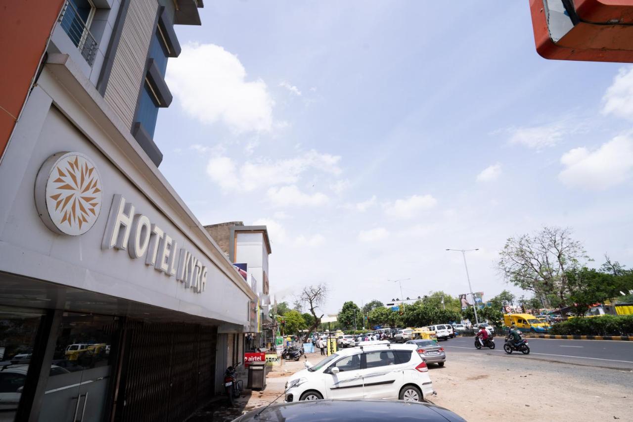 Hotel Kyra Airport Ahmedabad Esterno foto
