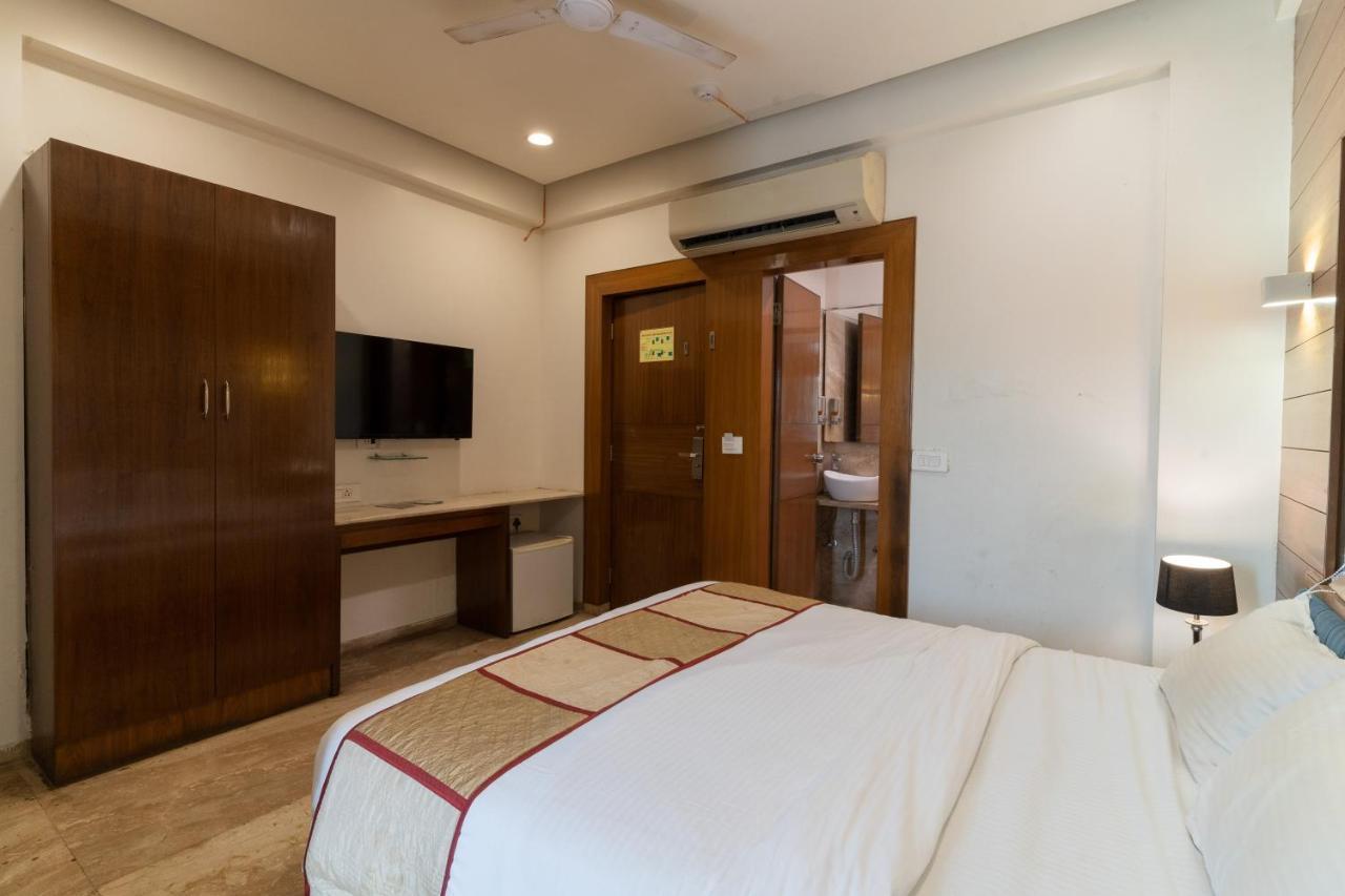 Hotel Kyra Airport Ahmedabad Esterno foto